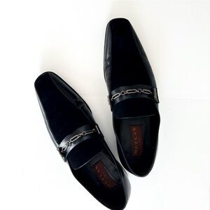 Mezlan Sleek Black Leather & Suede Chain Hardware Loafer 10.5